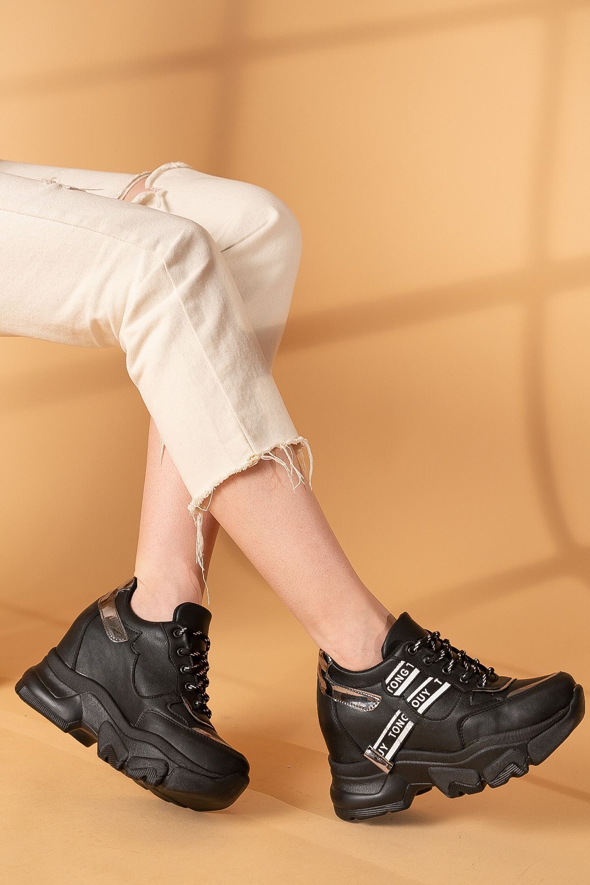 Tonega Siyah Cilt Spor Ayakkabı