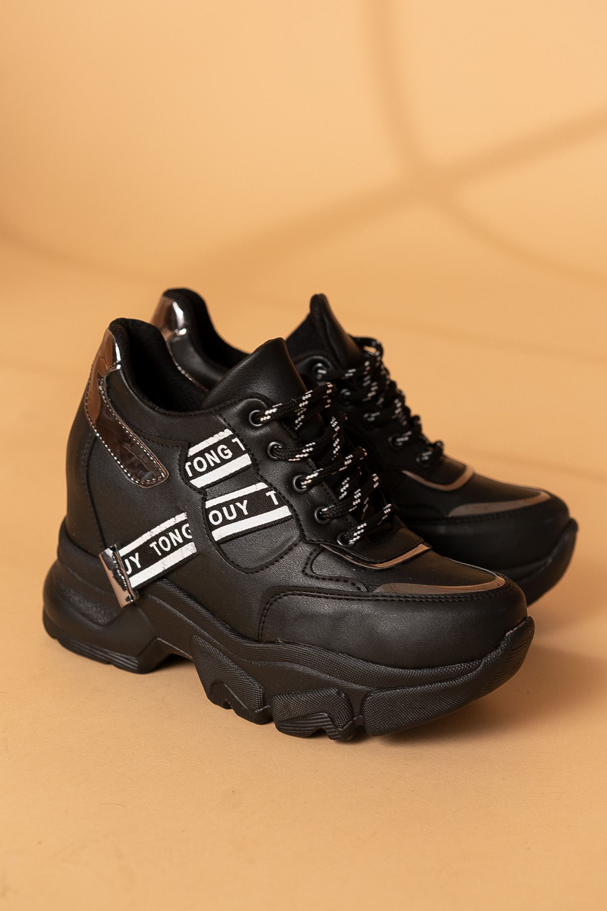 Tonega Siyah Cilt Spor Ayakkabı