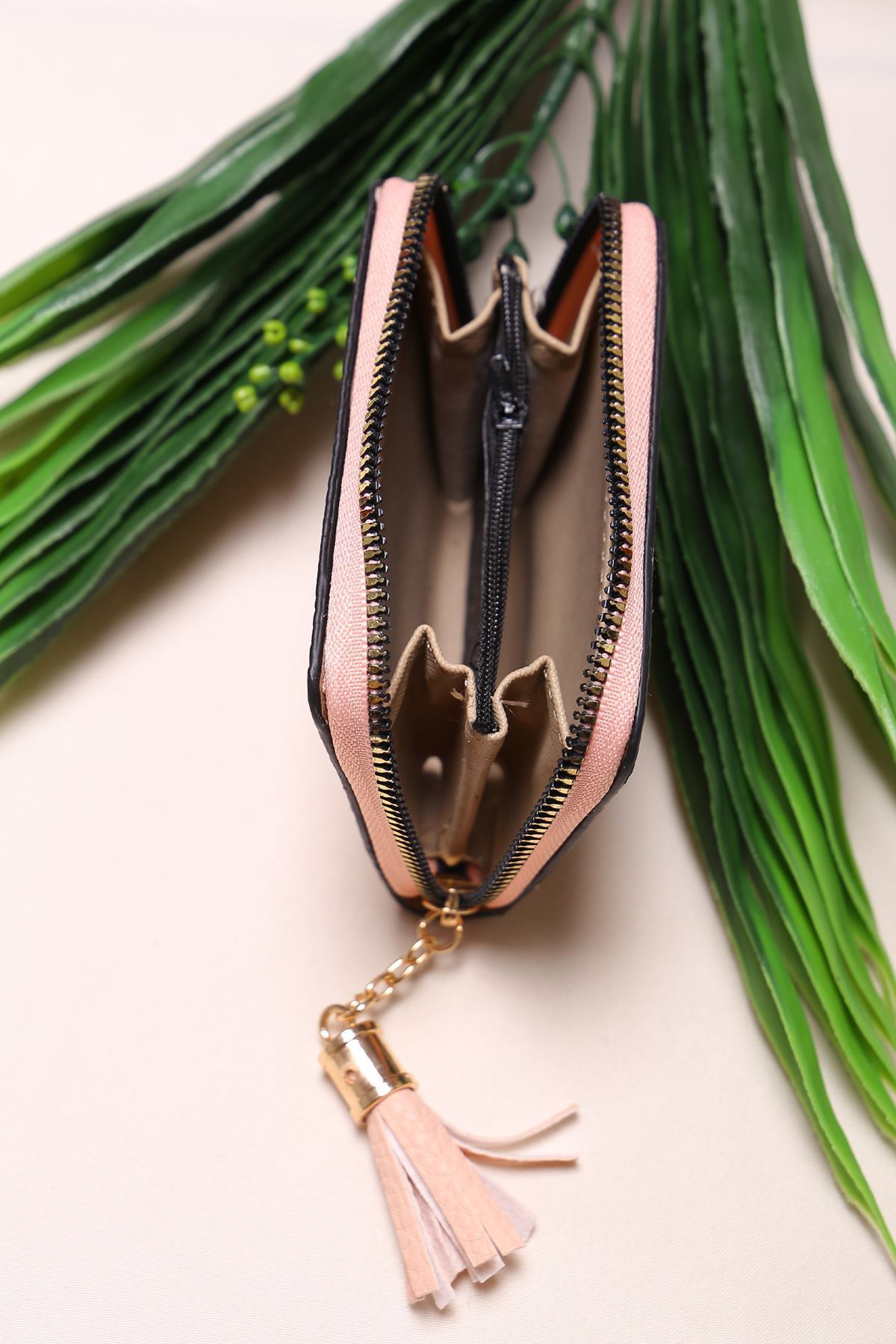 Püskül Detaylı Deri Cüzdan Pudra - 15807.915.