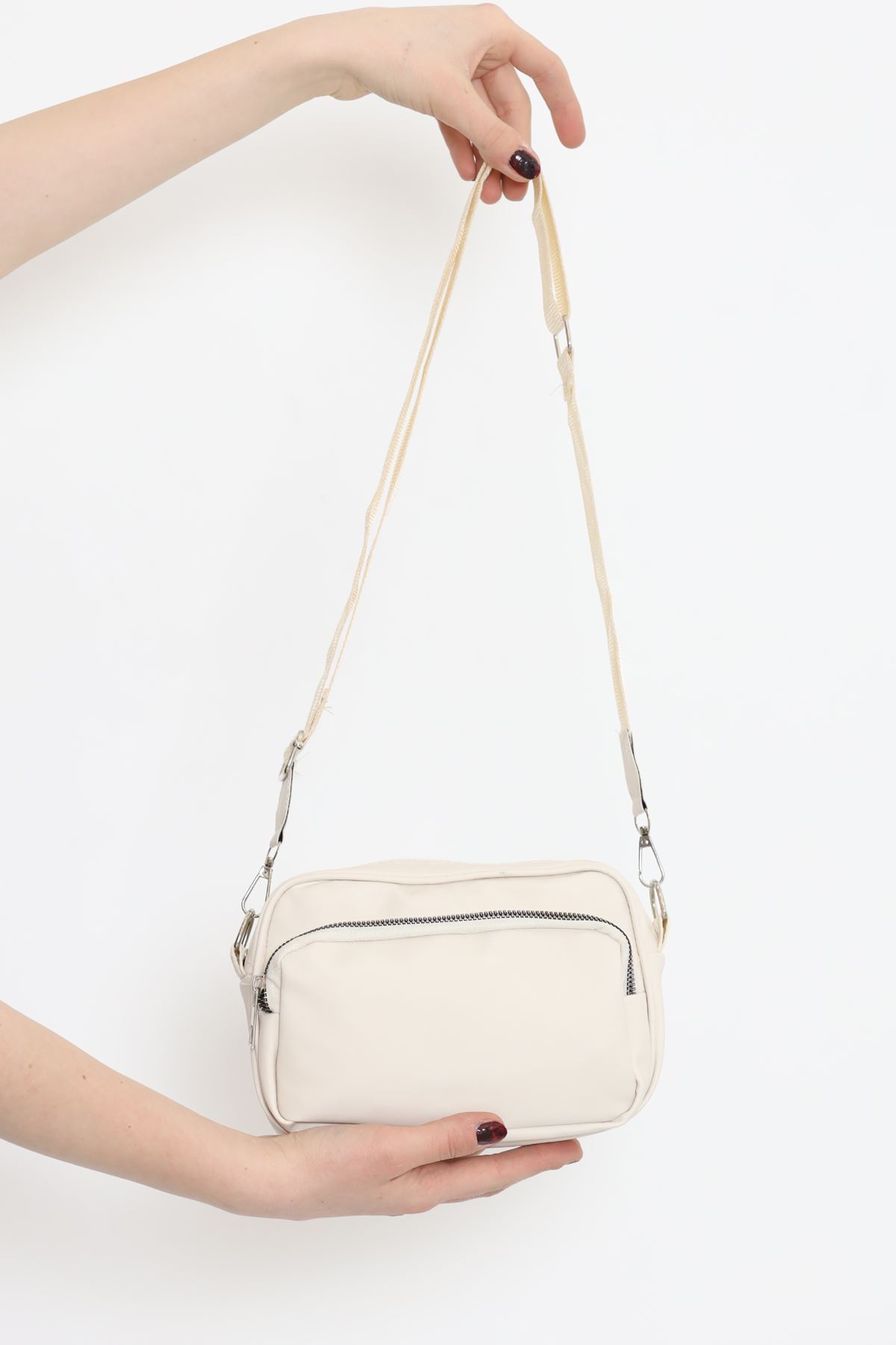 Önü Cepli Saten Çanta Bej - 17152.1624.