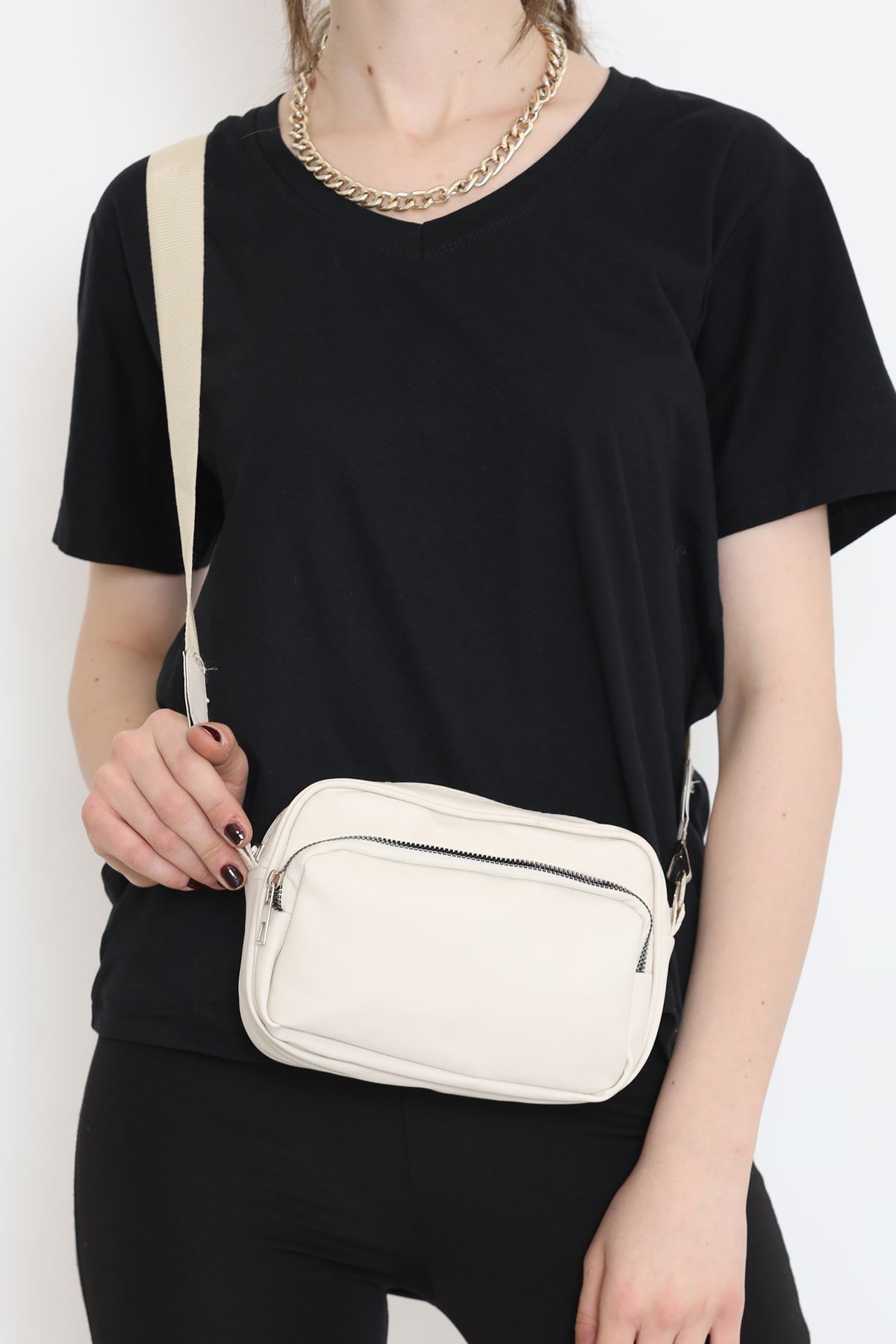 Önü Cepli Saten Çanta Bej - 17152.1624.