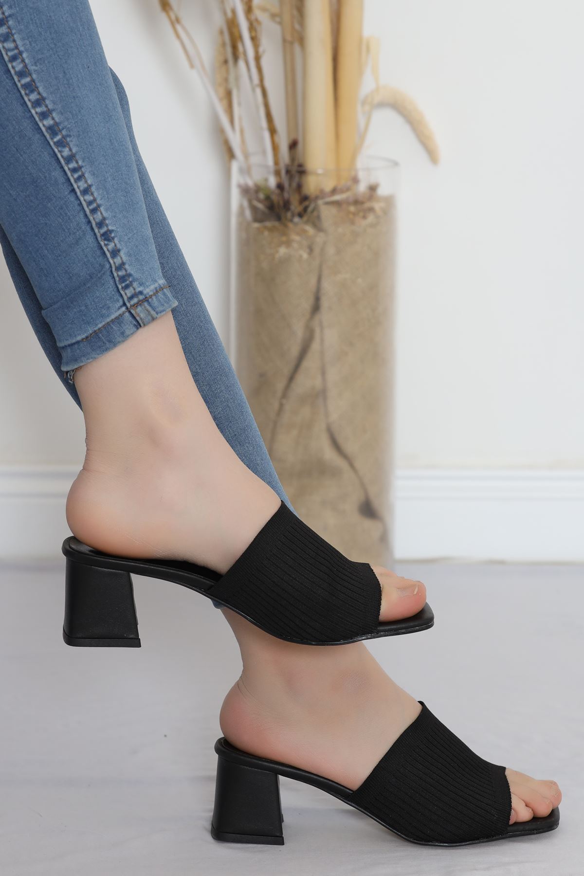 5 Cm Topuklu Terlik Siyah - 18199.264.