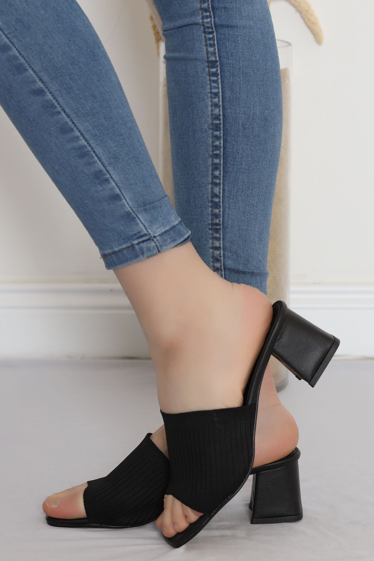 5 Cm Topuklu Terlik Siyah - 18199.264.