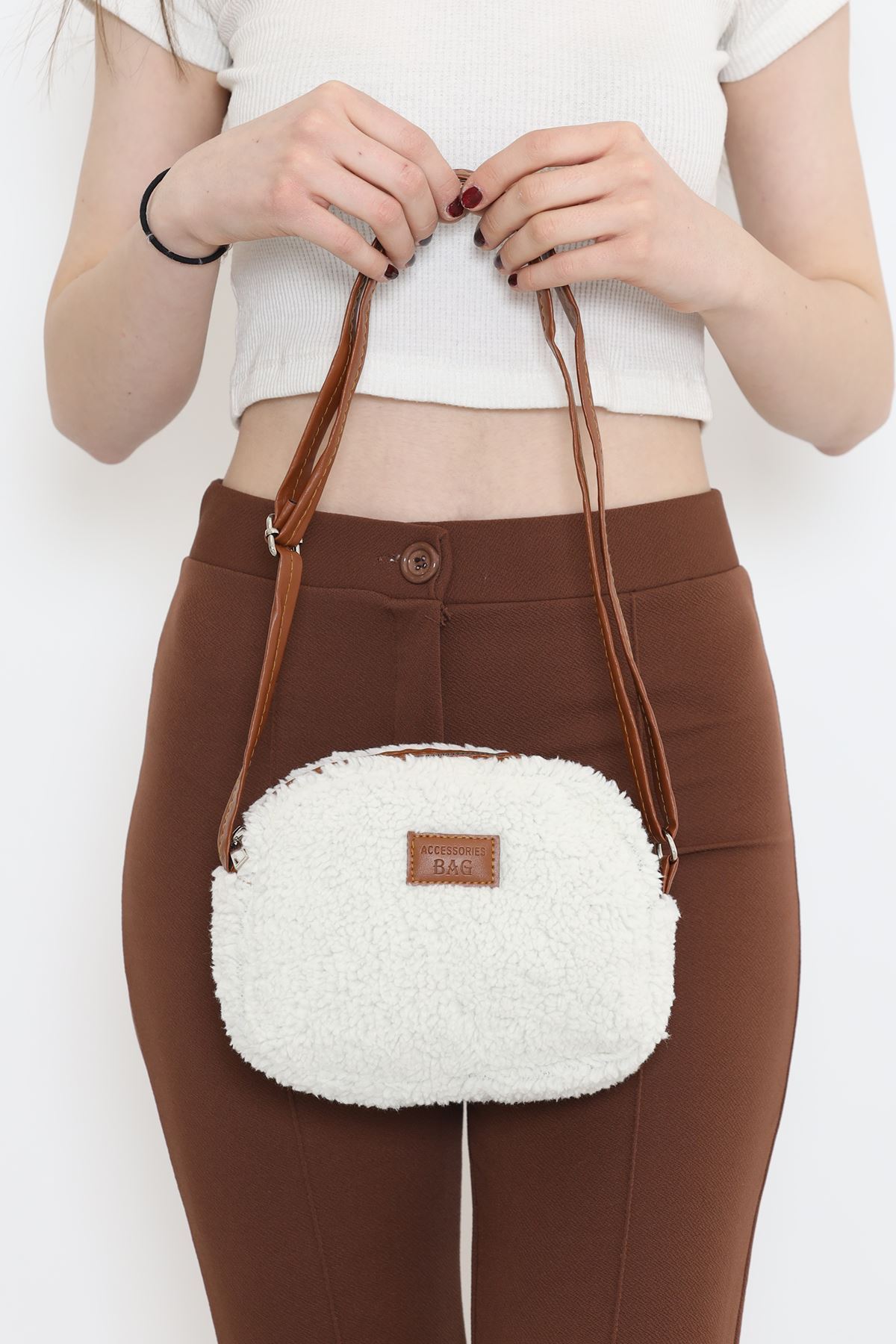 Peluş Çapraz Çanta Ekru - 17340.1624.