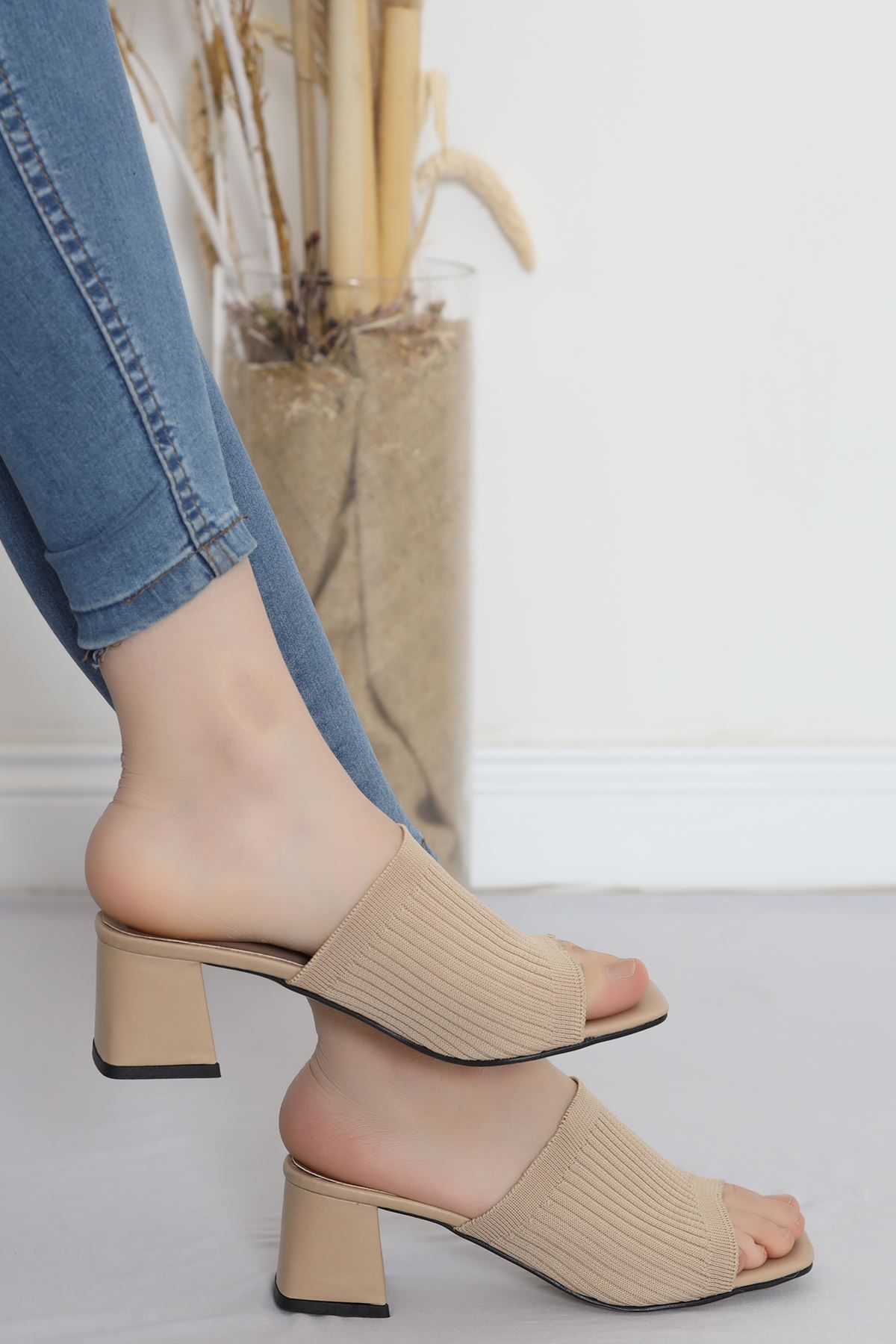 5 Cm Topuklu Terlik Bej - 18199.264.