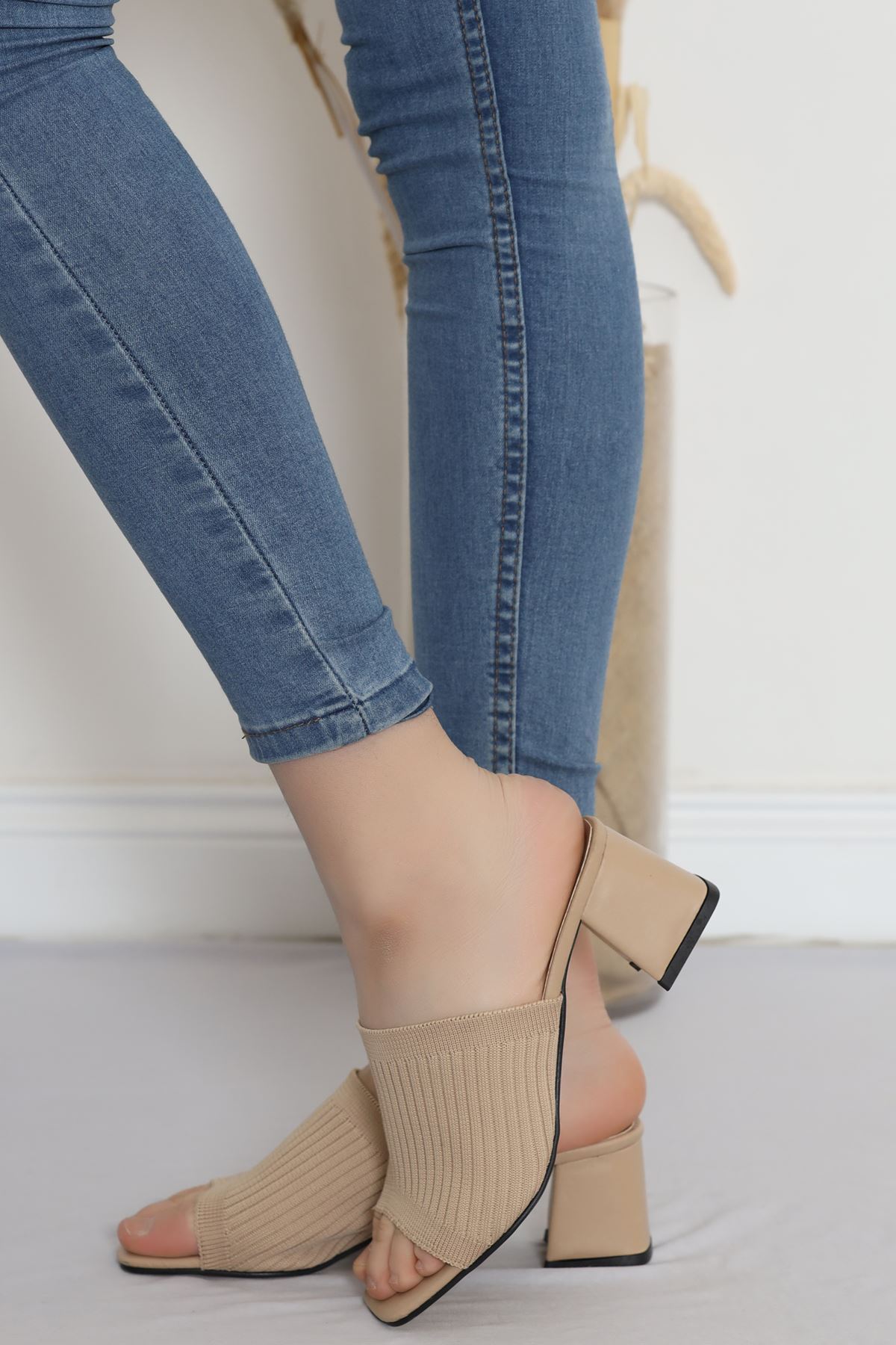 5 Cm Topuklu Terlik Bej - 18199.264.