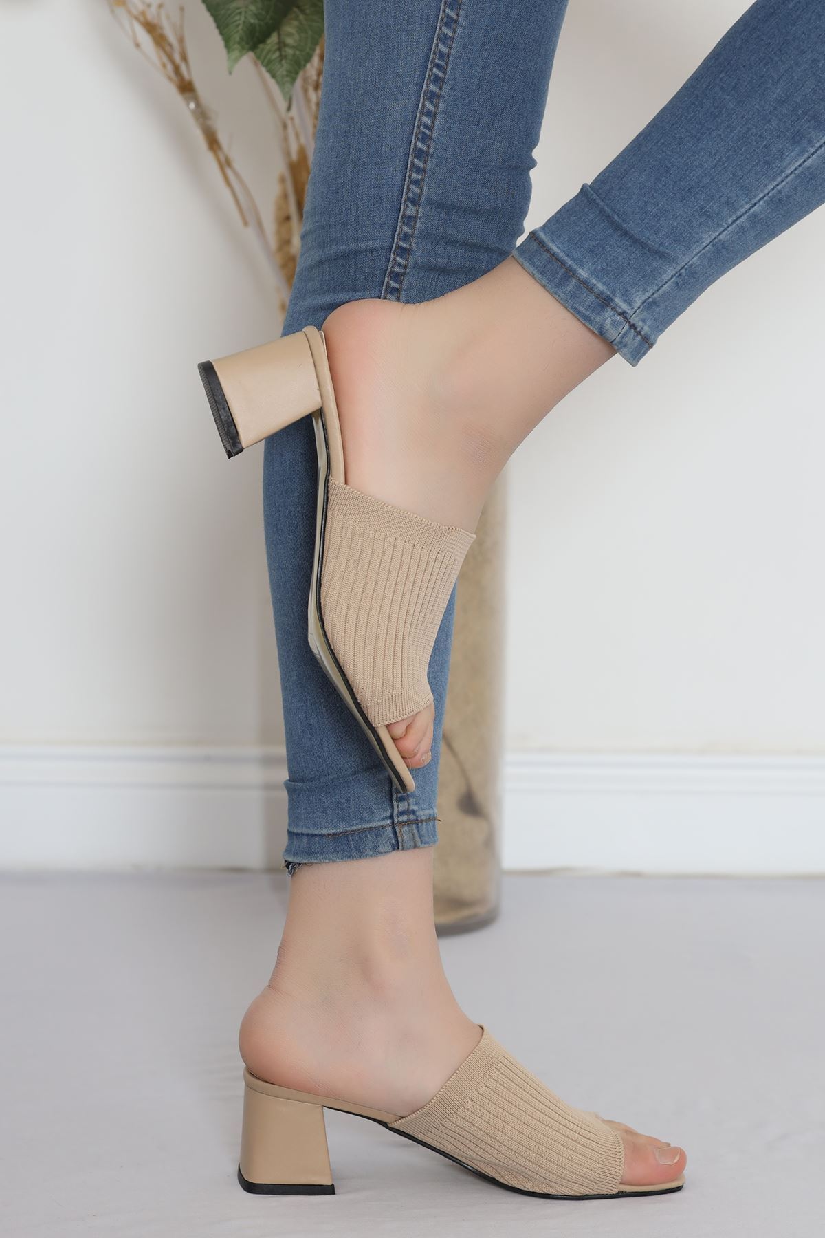 5 Cm Topuklu Terlik Bej - 18199.264.