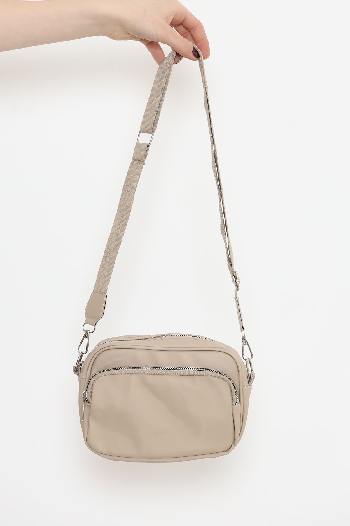 Önü Cepli Saten Çanta Vizon - 17152.1624.