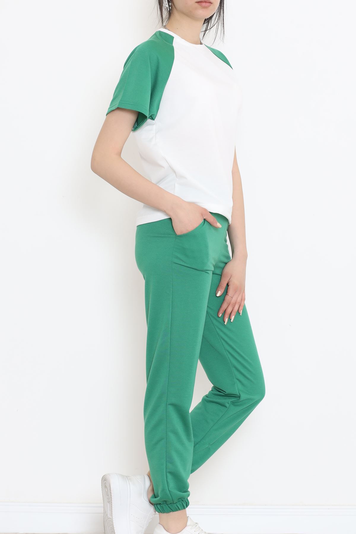 İki Renkli Eşofman Takımı Yeşilbeyaz - 16606.5238.