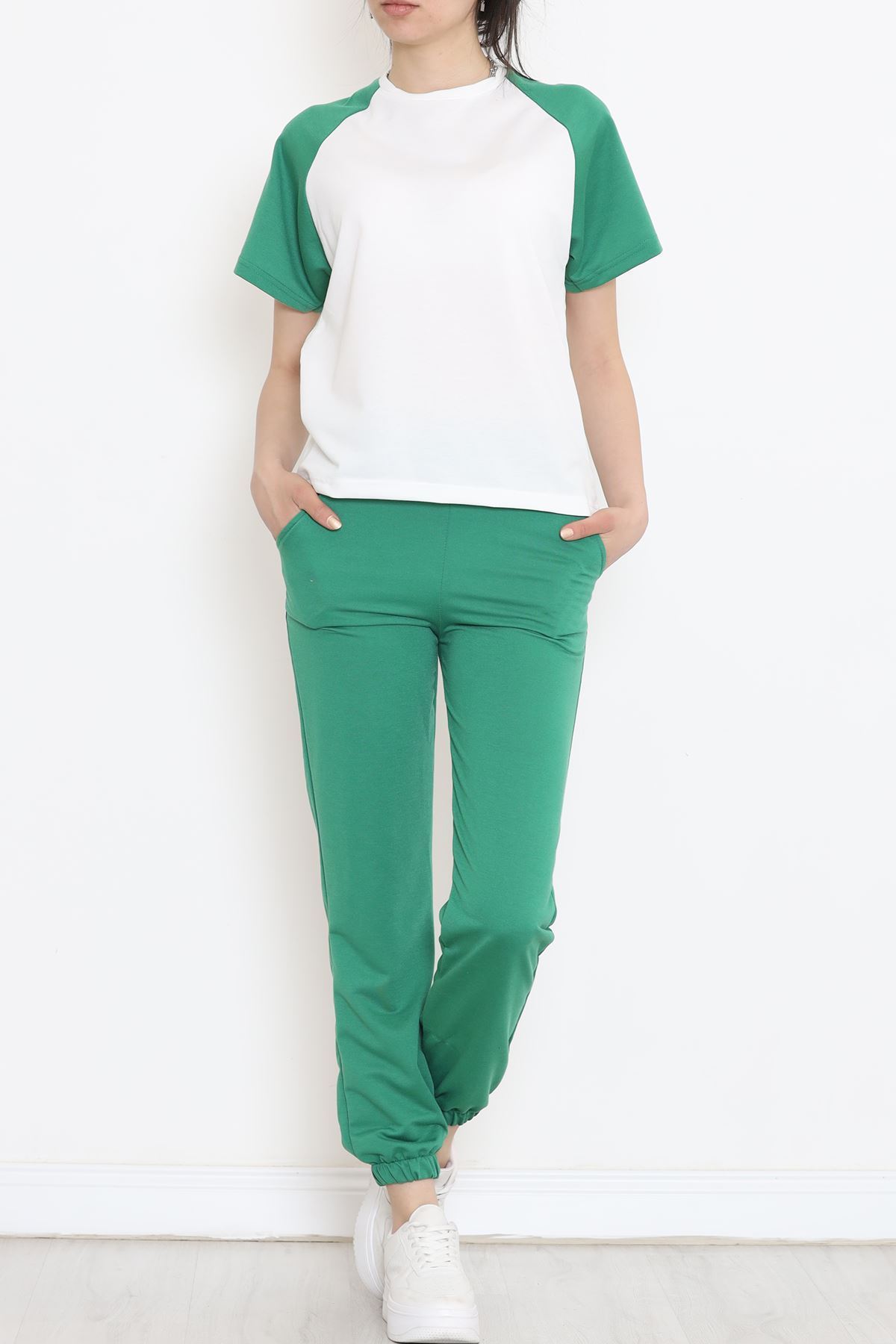 İki Renkli Eşofman Takımı Yeşilbeyaz - 16606.5238.