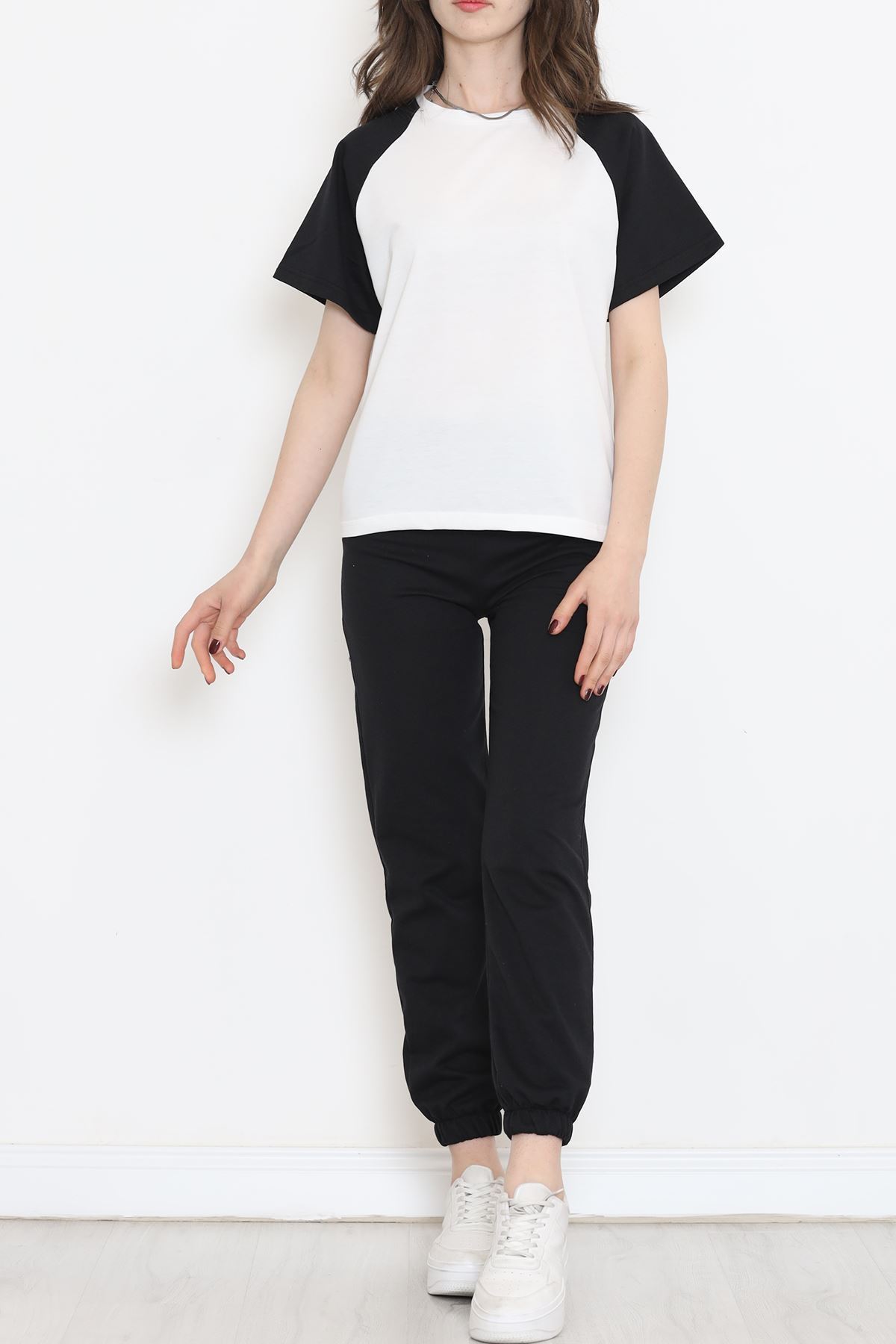 İki Renkli Eşofman Takımı Siyahbeyaz - 16606.5238.