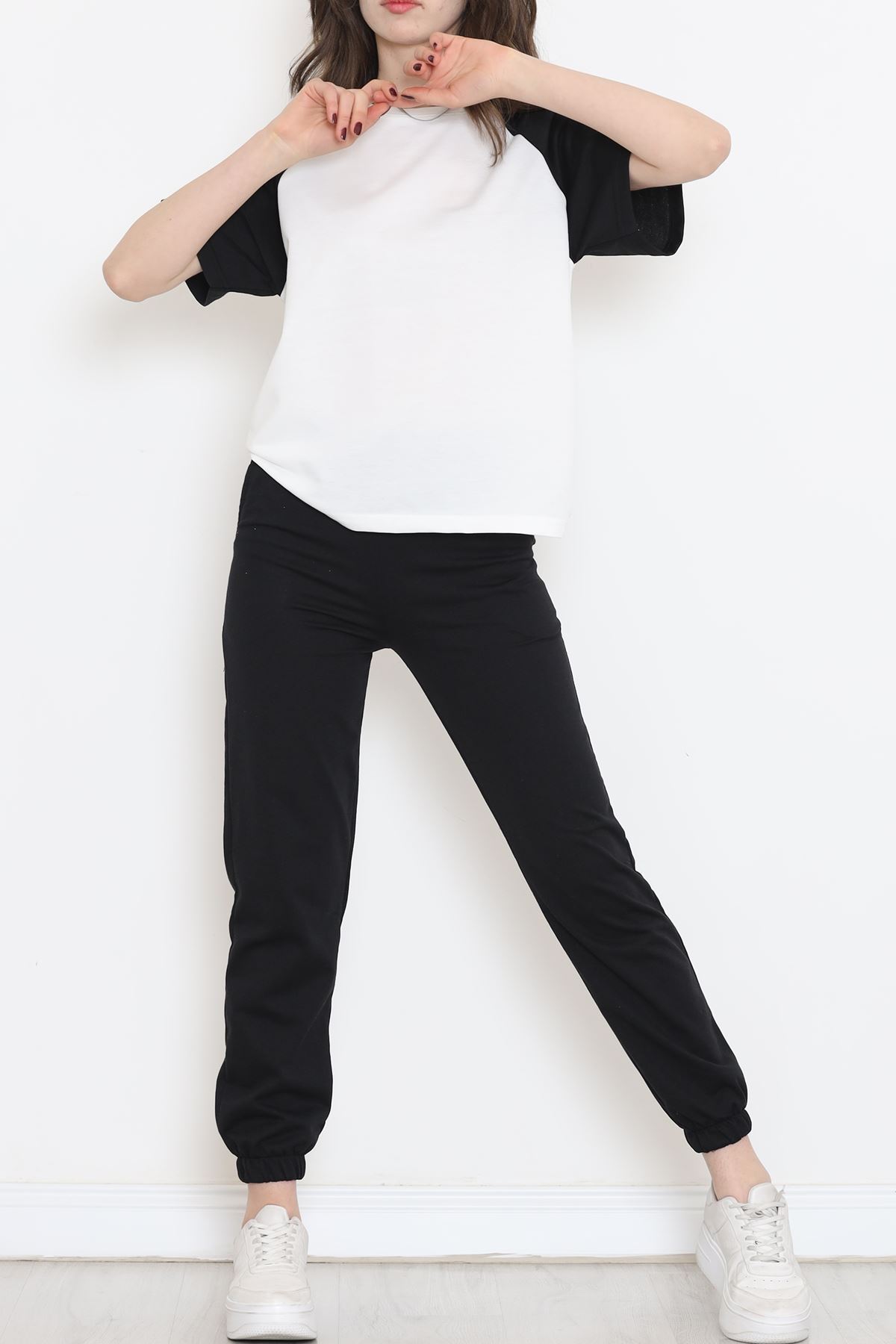 İki Renkli Eşofman Takımı Siyahbeyaz - 16606.5238.