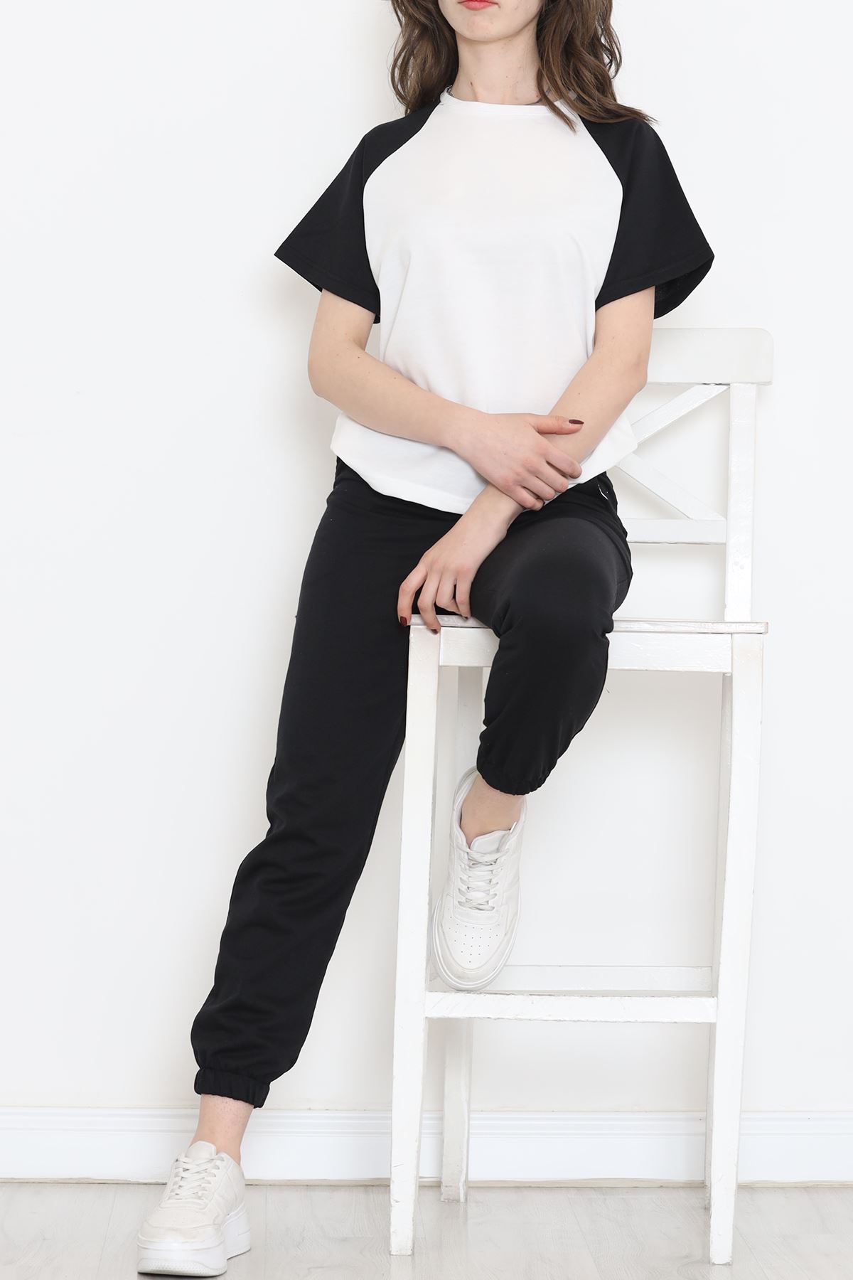 İki Renkli Eşofman Takımı Siyahbeyaz - 16606.5238.