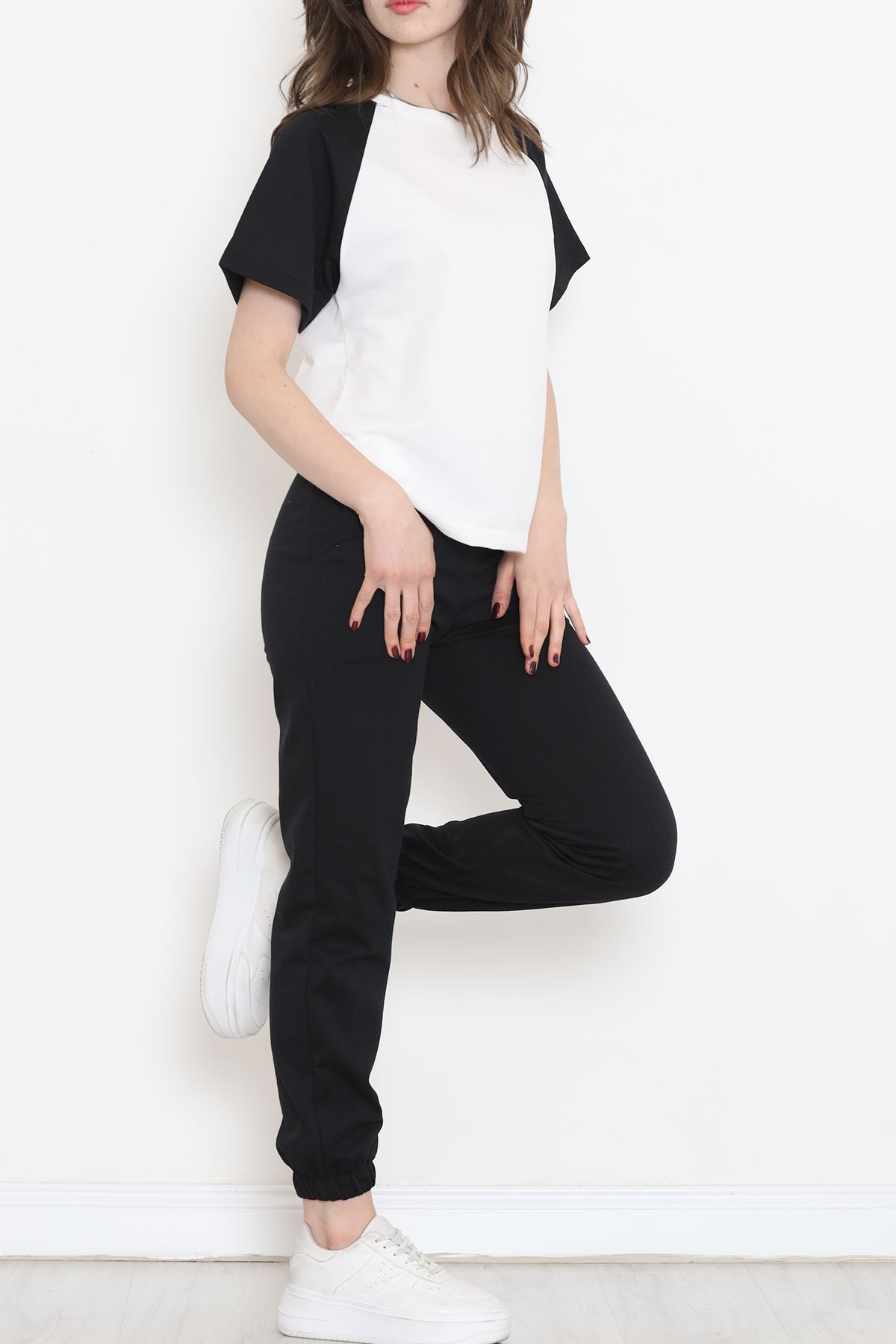 İki Renkli Eşofman Takımı Siyahbeyaz - 16606.5238.