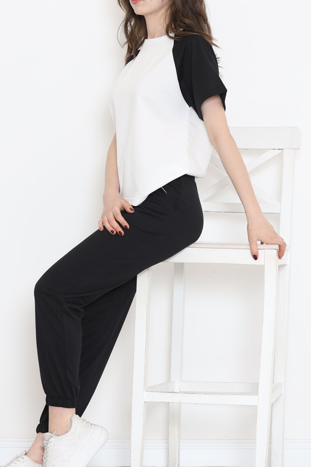 İki Renkli Eşofman Takımı Siyahbeyaz - 16606.5238.