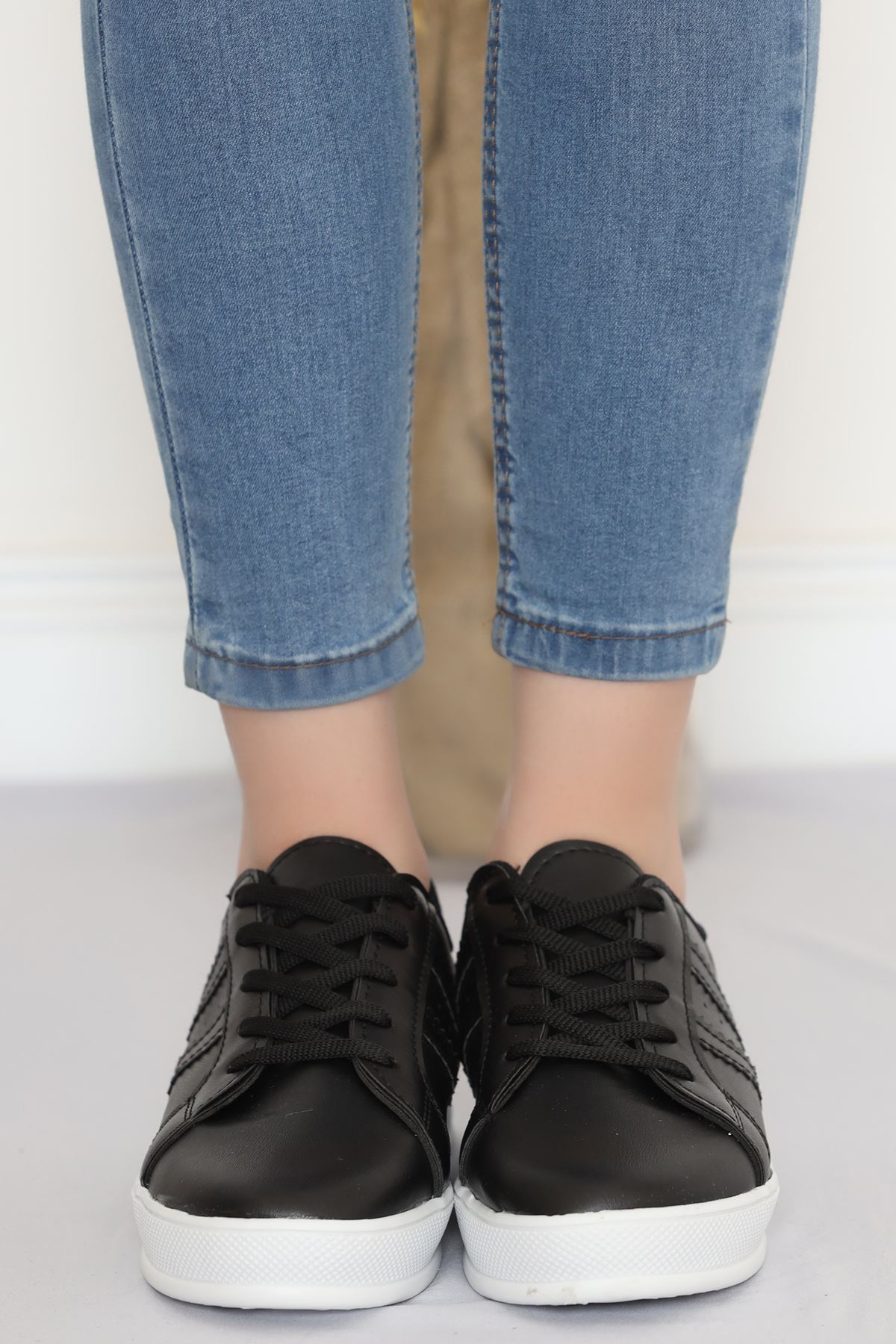 Şeritli Günlük Ayakkabı Siyah - 17114.264.