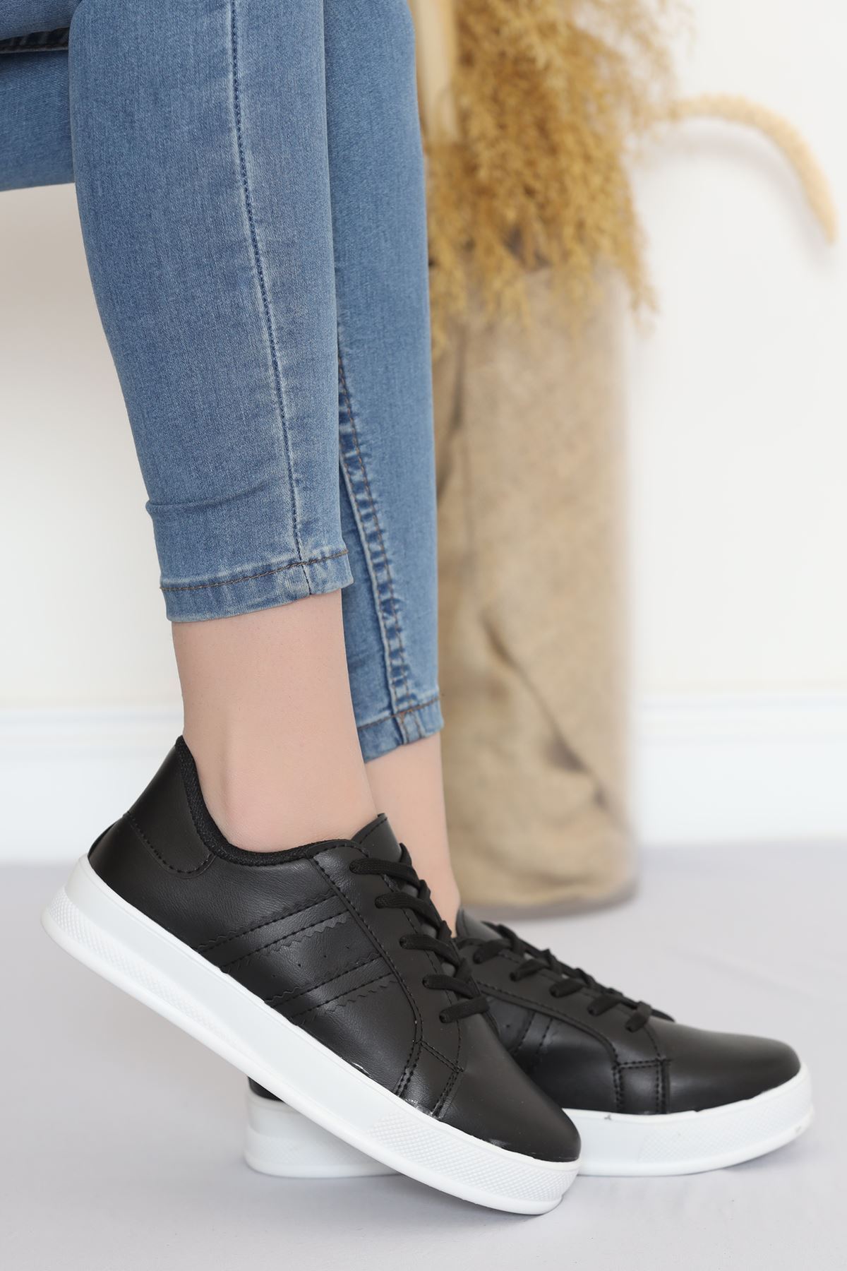 Şeritli Günlük Ayakkabı Siyah - 17114.264.