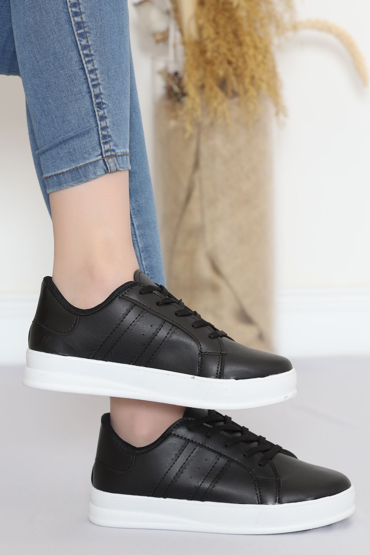 Şeritli Günlük Ayakkabı Siyah - 17114.264.