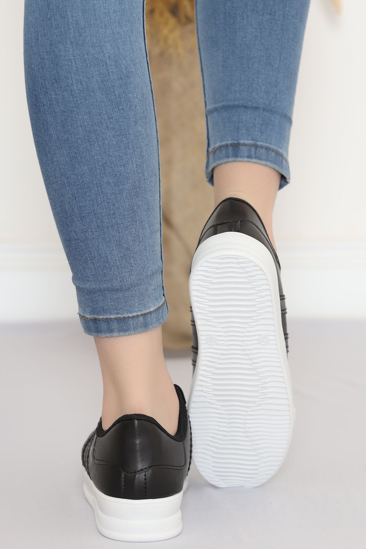 Şeritli Günlük Ayakkabı Siyah - 17114.264.